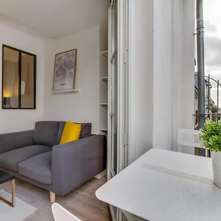 Appartamento Cute 1 Bed With Balcony In The Heart Of The Marais *